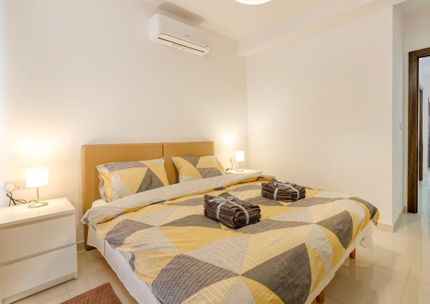 Beautiful Modern Central 2Br Apt Ta Xbiex Luaran gambar