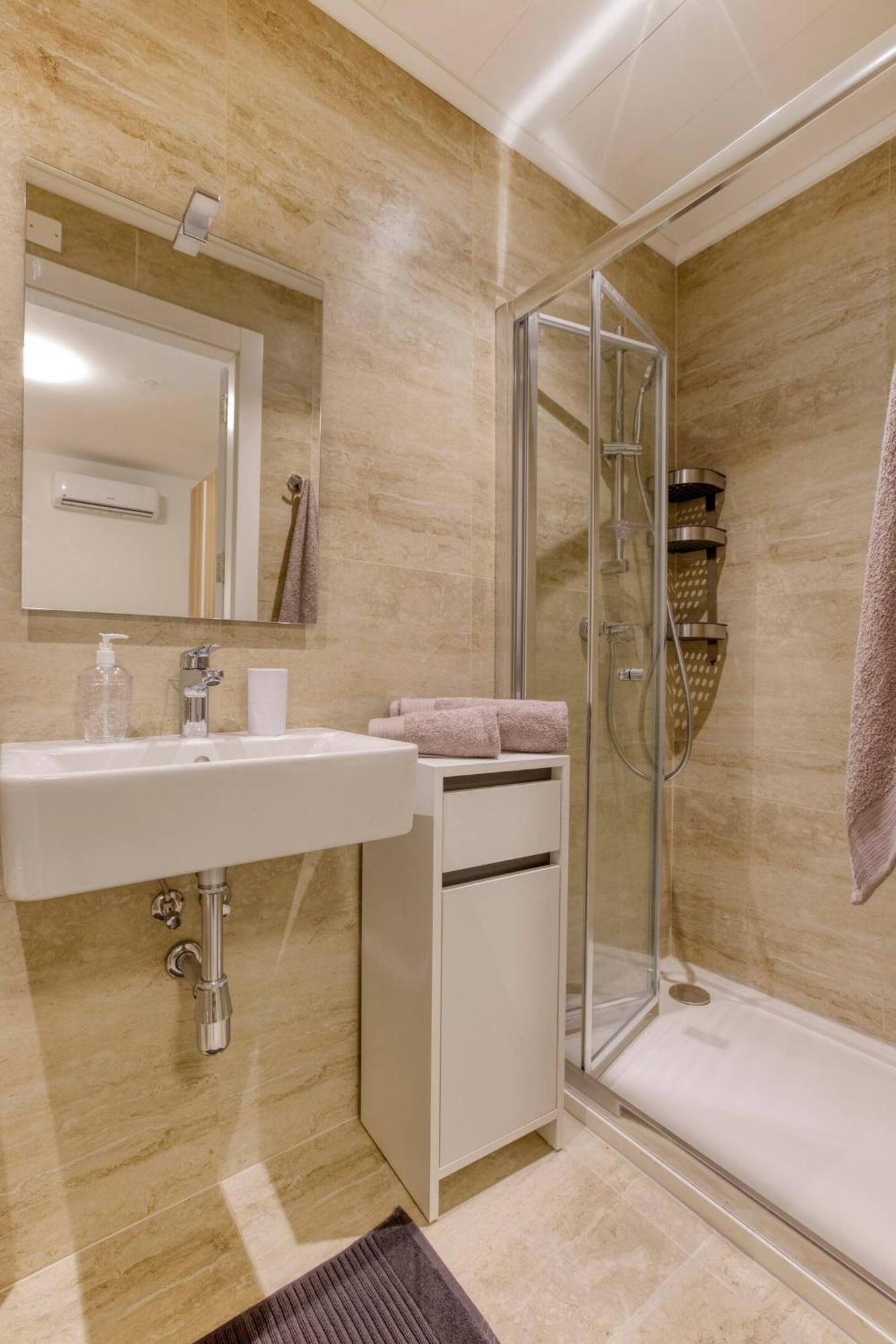 Beautiful Modern Central 2Br Apt Ta Xbiex Luaran gambar